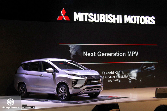 hình ảnh ngoài đời thực của mẫu MPV mới mà Mitsubishi dành cho Đông Nam Á